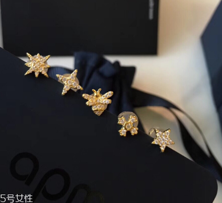 耳釘一定要純銀的嗎？耳釘不是銀的行嗎？