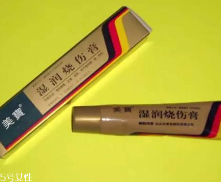 美寶濕潤(rùn)燒傷膏有激素嗎？美寶濕潤(rùn)燒傷膏是激素藥嗎？