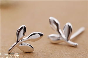 耳釘彎了怎么弄直？耳釘變彎了怎么辦？