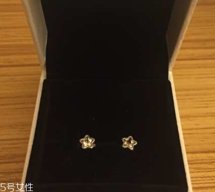 耳釘變黃怎么清洗？耳釘變黃了怎么辦？