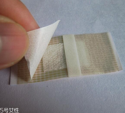 創(chuàng)可貼可以貼臉上嗎？臉上能貼創(chuàng)可貼嗎？
