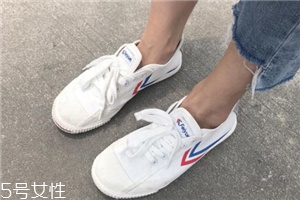 小白鞋哪個牌子好穿？小白鞋什么牌子舒服？