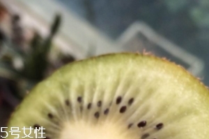 獼猴桃是上火還是降火？上火能吃獼猴桃嗎？