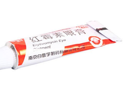 紅霉素眼膏是抗生素嗎？紅霉素眼膏含有抗生素嗎？