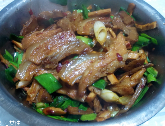 黑豬肉與白豬肉區(qū)別 黑豬肉與白豬肉哪個(gè)好吃？