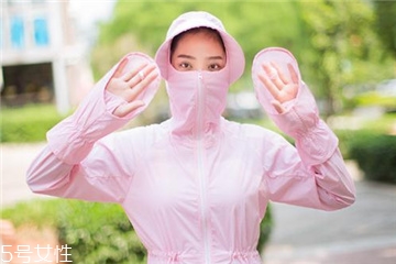 防曬衣可以防止曬黑嗎？防曬衣能不能防曬黑？