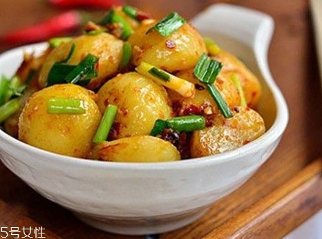 土豆不能和什么一起吃？土豆和黑木耳可以一起吃嗎？