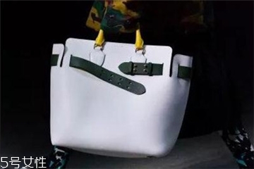 burberry the belt尺寸多大？巴寶莉貝爾特包有哪幾種尺寸？