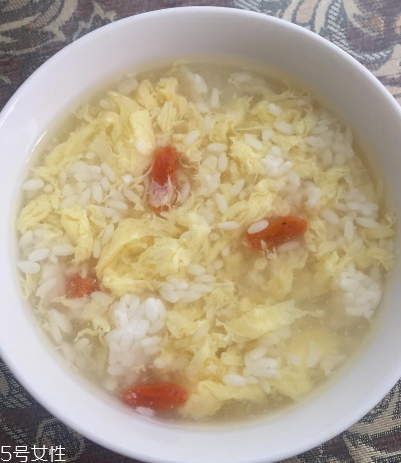 酒釀蛋豐胸靠譜嗎？酒釀蛋吃多久有效果？