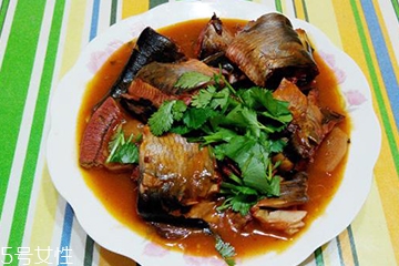 青魚的適宜人群 青魚適合有肝炎的人吃嗎？