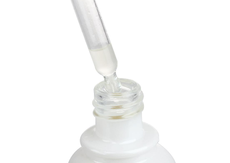 精華液是水嗎？精華液是什么做的？