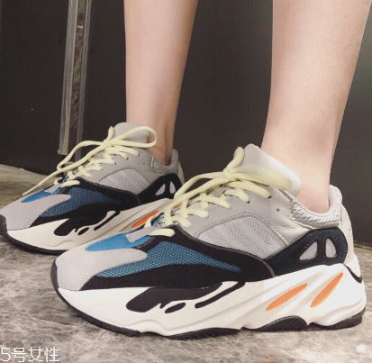 yeezy 700 mauve什么時候發(fā)售？椰子700灰紫色發(fā)售時間