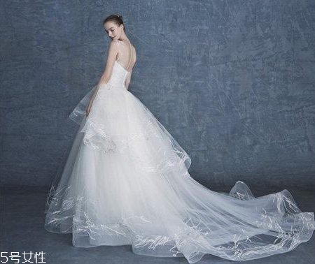 婚紗可以穿兩次嗎？婚紗穿兩次不好嗎？