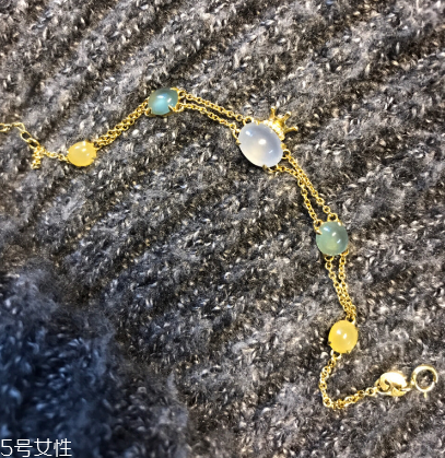 翡翠手鏈怎么鑒定真假？翡翠手鏈真假辨別