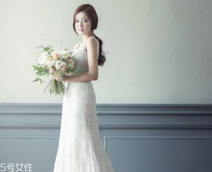 婚紗上的膠如何清洗？婚紗上有膠怎么洗？