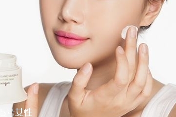 干皮為什么容易脫妝？干皮容易脫妝怎么辦？