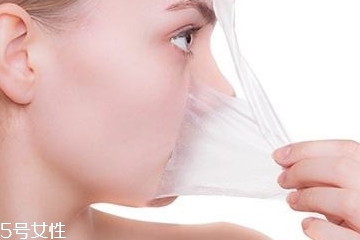 干皮臉上出油怎么辦？干性皮膚出油是為什么？