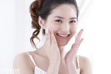 油皮用皂基還是氨基酸？氨基酸和皂基適合人群