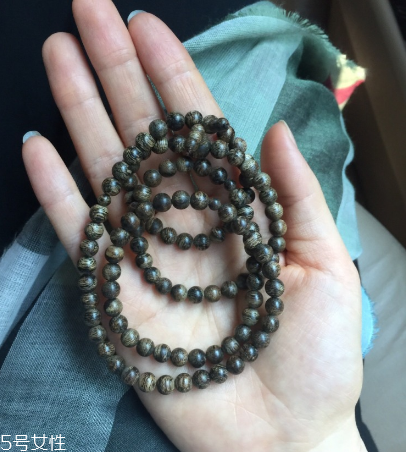 沉香手串怎么盤玩？沉香手串盤玩技巧