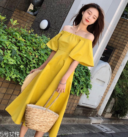 夏天穿什么顏色連衣裙好？夏天適合什么顏色連衣裙？