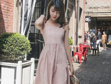 夏天穿什么顏色連衣裙好？夏天適合什么顏色連衣裙？