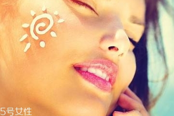 防曬霜兩年了還能用嗎？防曬霜可以用兩年嗎？