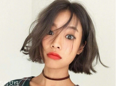 經(jīng)?；瘖y對(duì)皮膚有什么影響 經(jīng)?；瘖y對(duì)皮膚好嗎
