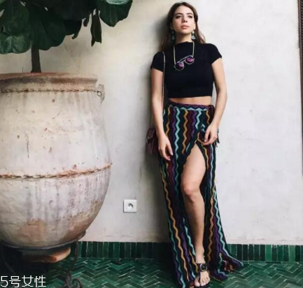 女生去海邊穿什么衣服？海邊度假怎么穿搭顯瘦？