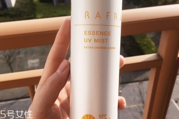 防曬噴霧里面有酒精嗎？防曬噴霧都有酒精嗎？