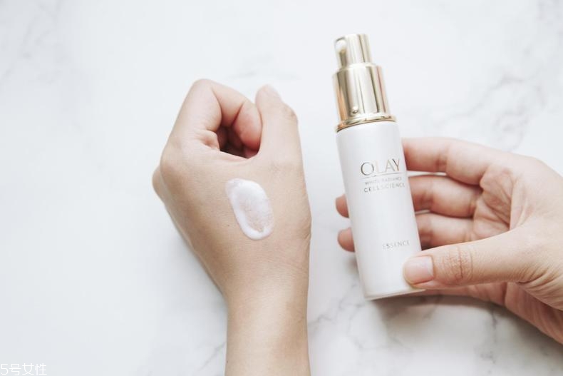 olay水感透白系列與水感透白臻粹系列哪個好？什么區(qū)別？