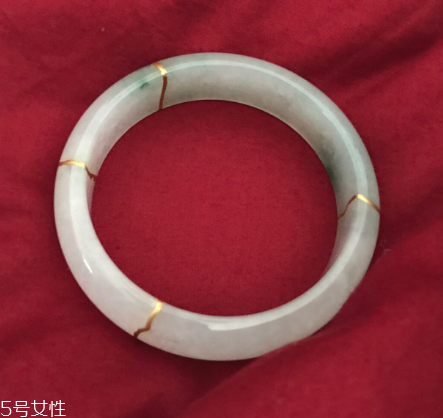 手鐲可以帶著睡覺(jué)嗎？手鐲睡覺(jué)戴好嗎？