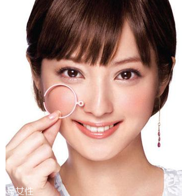 腮紅能用什么代替？沒(méi)有腮紅用什么代替？