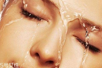 化妝水是什么？化妝水是什么時(shí)候用的？