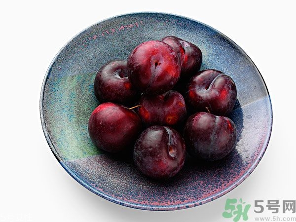 李子和灰子的區(qū)別？灰子的功效與作用
