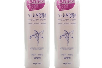化妝水進眼睛怎么辦？化妝水辣眼睛怎么回事？