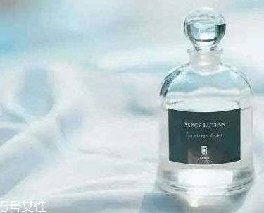 春天怎么噴香水最得體？春天噴香水注意事項