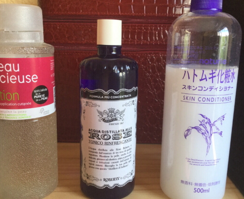 玫瑰水和薏仁水哪個好？玫瑰水和薏仁水對比
