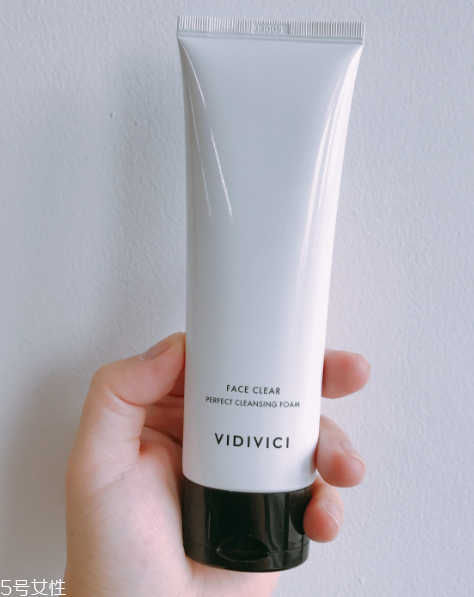 vidivici洗面奶適合什么膚質(zhì)？vidivici洗面奶洗后緊繃嗎？