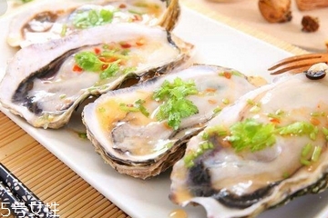生蠔沒(méi)熟吃了會(huì)怎么樣？沒(méi)熟的生蠔吃了有什么后果