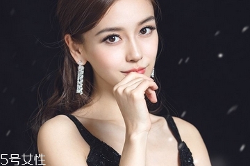 染發(fā)是干發(fā)還是濕發(fā)？關(guān)于染發(fā)的小問(wèn)題