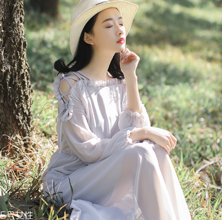 瘦人穿什么連衣裙好看？這三款讓你美上天