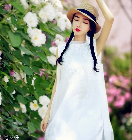 棉麻長裙子怎么搭配？文藝妹紙都這樣穿