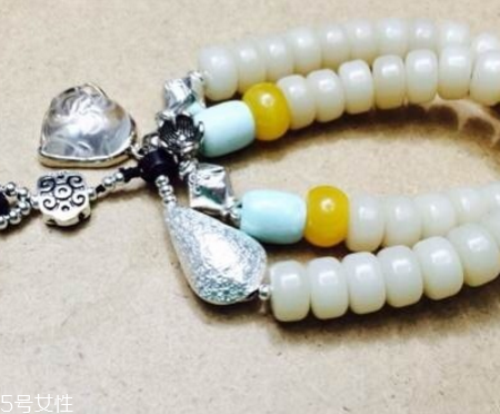 菩提根手串多少錢？市場(chǎng)行情不算貴