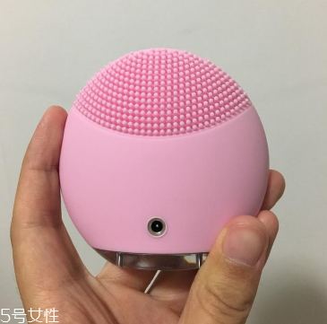 luna潔面儀和悅詩風(fēng)吟潔面儀哪個(gè)好 四款潔面儀測評(píng)