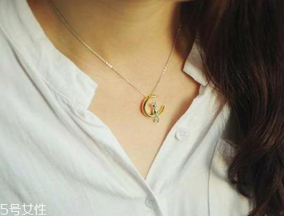 鍍金項(xiàng)鏈對(duì)身體有害嗎 正常佩戴無需擔(dān)心