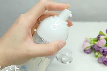 化妝品保濕成分有哪些 5種常見(jiàn)成分誰(shuí)更厲害