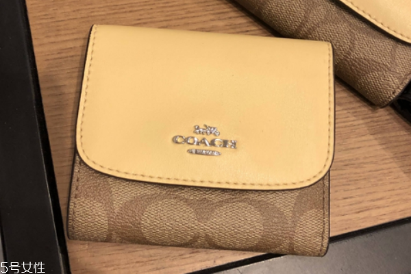 coach錢包價(jià)格 性價(jià)比很高