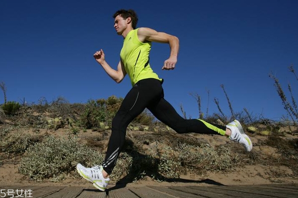 腹部脂肪厚怎么減掉 全身性運(yùn)動效果最好 腹部脂肪厚怎么減掉 全身性運(yùn)動效果最好