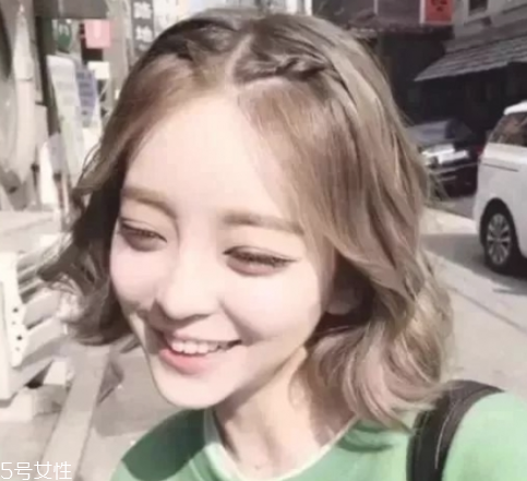 指透劉海什么發(fā)質能剪 發(fā)質太粗硬不適合