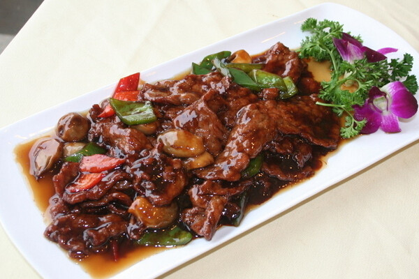 蠔油牛肉是哪個(gè)地方的菜？蠔油牛肉嫩是有竅門(mén)的